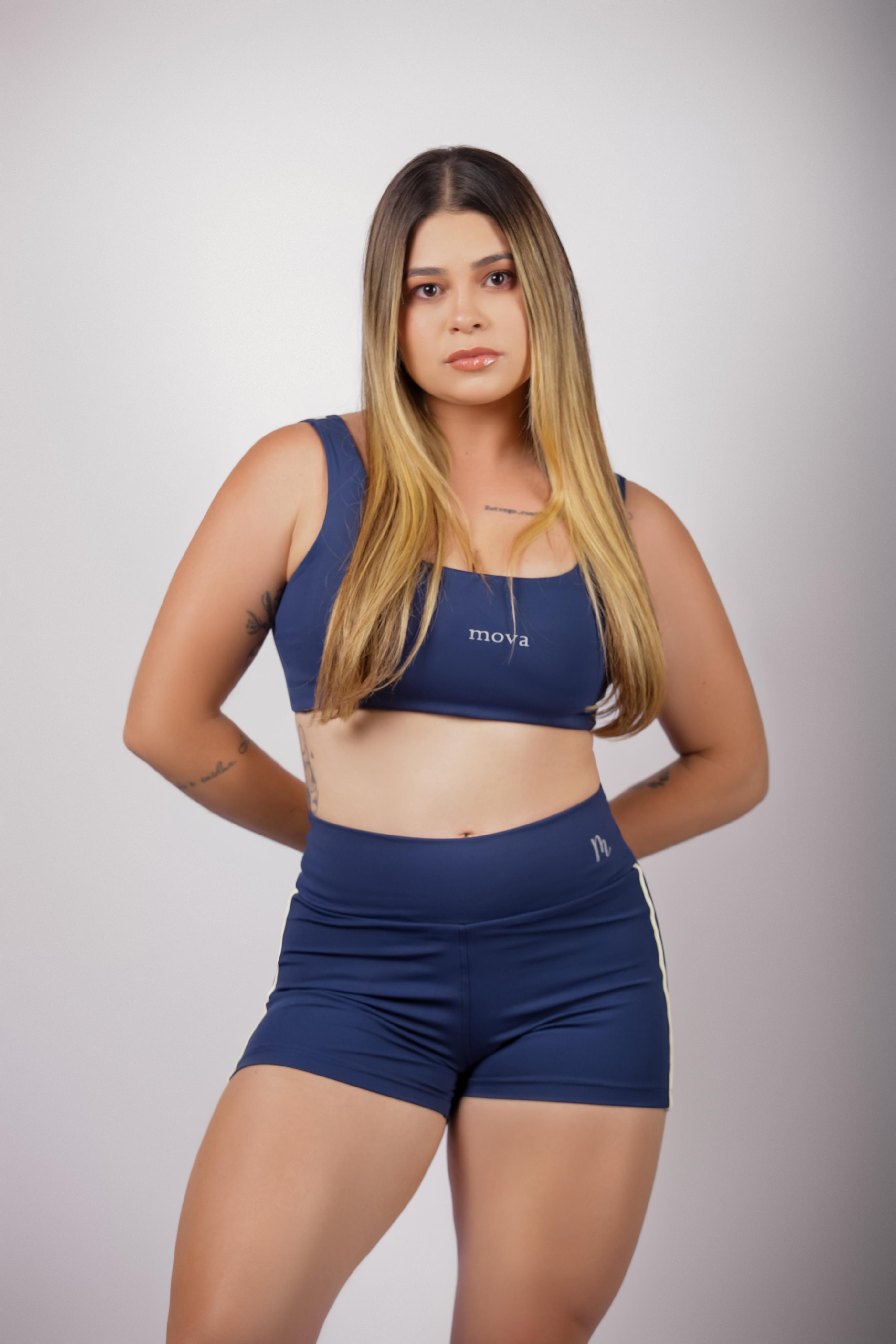 Conjunto azul marinho